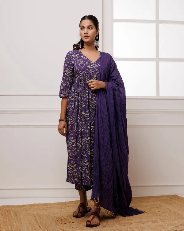 Purple_Ghazal_Violet_Dabu_Hand_Block_Printed_Mul_Gathesuit_Set