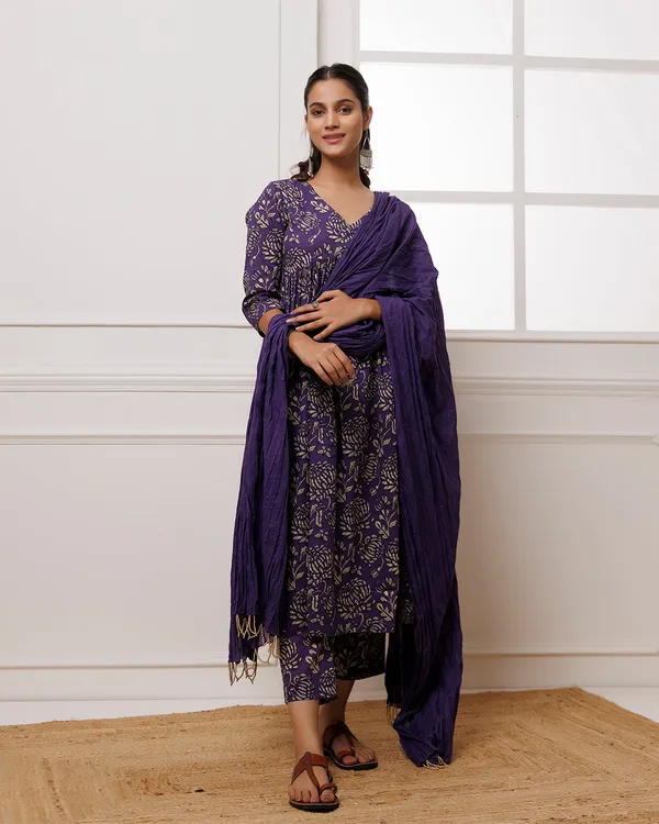 Purple_Ghazal_Violet_Dabu_Hand_Block_Printed_Mul_Gathesuit_Set