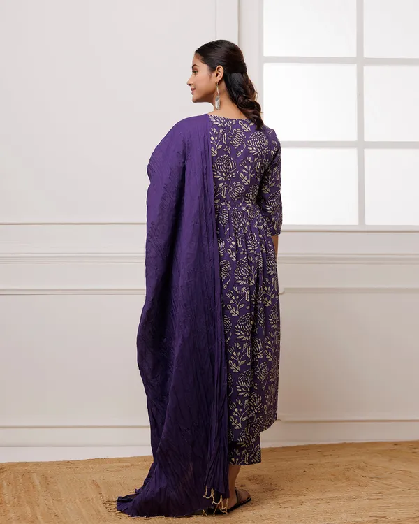 Purple_Ghazal_Violet_Dabu_Hand_Block_Printed_Mul_Gathesuit_Set