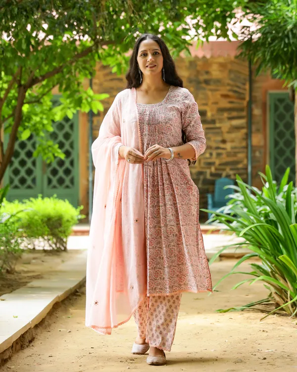 Peach_Block_Printed_Cotton_Suit_Set