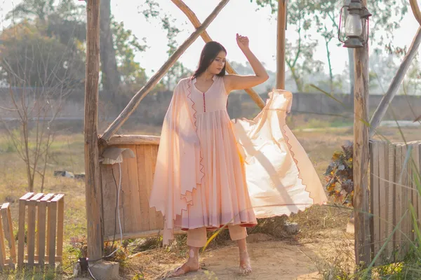 Peach_Mulmul_Sleeveless_Anarkali_Suit