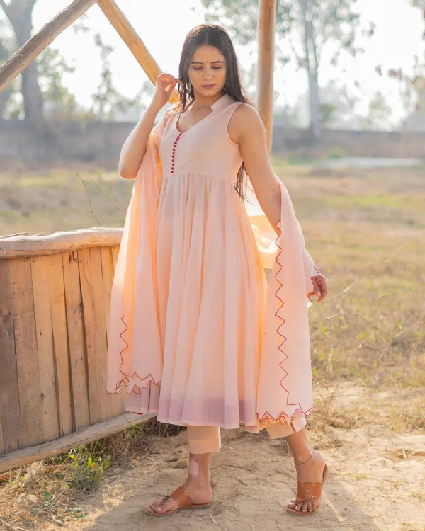 Peach_Mulmul_Sleeveless_Anarkali_Suit