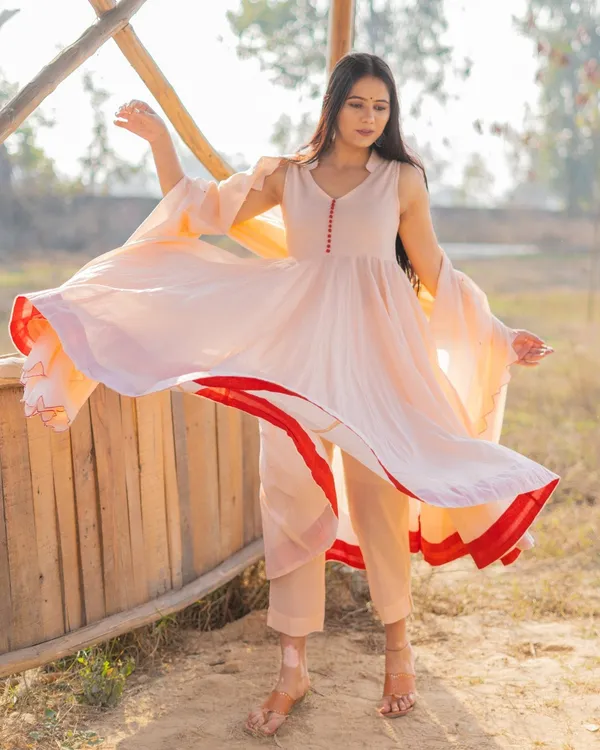 Peach_Mulmul_Sleeveless_Anarkali_Suit