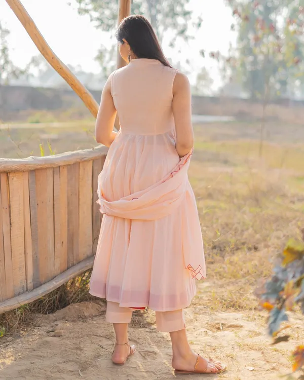 Peach_Mulmul_Sleeveless_Anarkali_Suit
