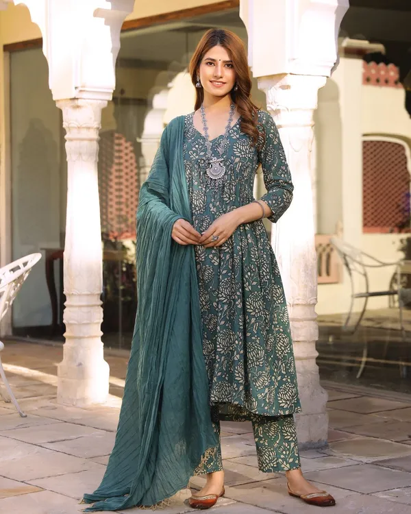 Green_Punchy_Dabu_Print_Kurta_Pant_Set