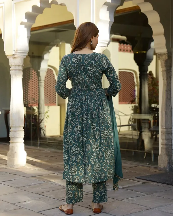 Green_Punchy_Dabu_Print_Kurta_Pant_Set