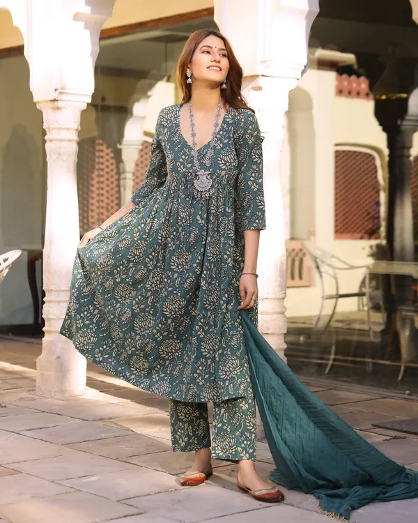 Green_Punchy_Dabu_Print_Kurta_Pant_Set