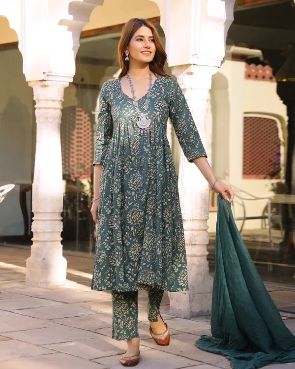 Green_Punchy_Dabu_Print_Kurta_Pant_Set