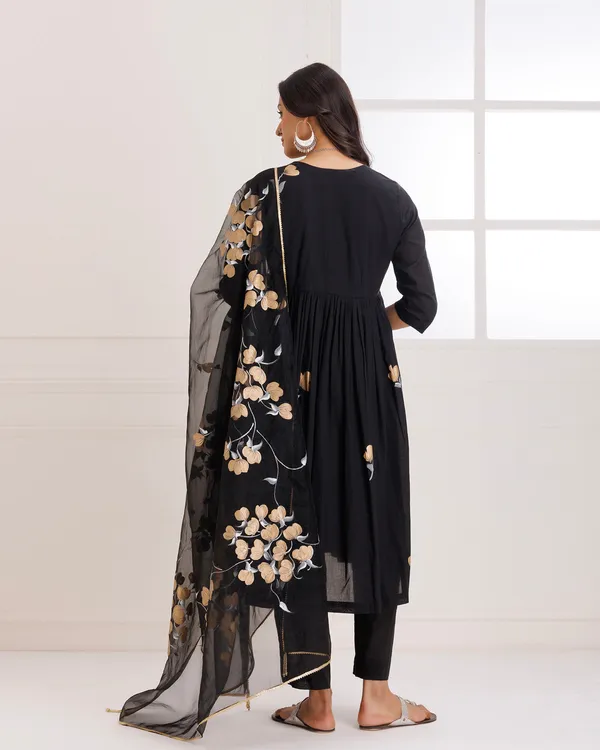 Black_Rangreza_Handpainted_Gathesuit_Set