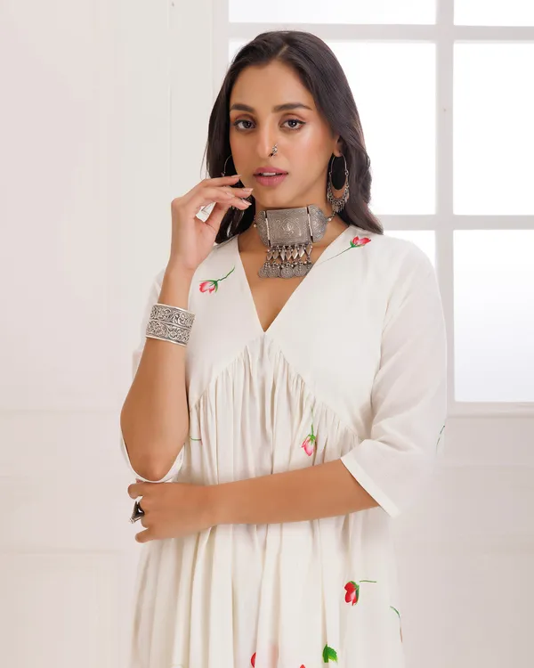 White_Rangreza_Ivory_Handpainted_Gathesuit_Set