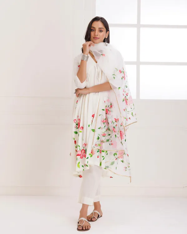 White_Rangreza_Ivory_Handpainted_Gathesuit_Set