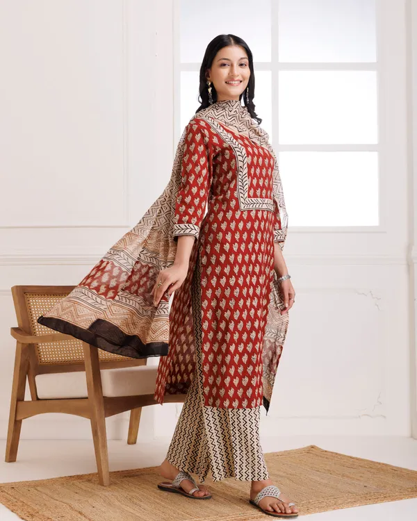 Red_Bagru_Butti_Block_Printed_Cotton_Suit_Set