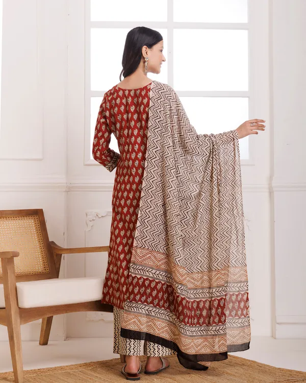 Red_Bagru_Butti_Block_Printed_Cotton_Suit_Set