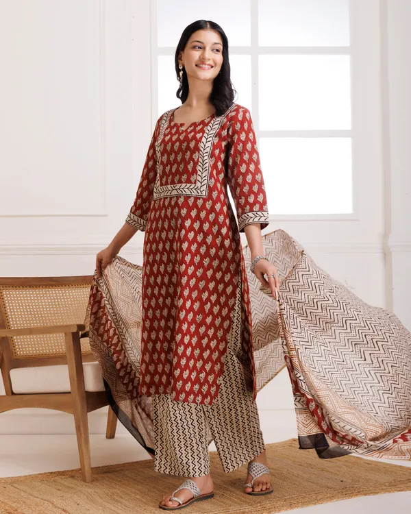 Red_Bagru_Butti_Block_Printed_Cotton_Suit_Set