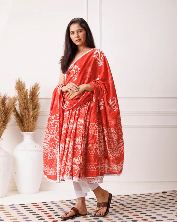 Red_Dabu_Print_Sleeveless_Anarkali_Suit
