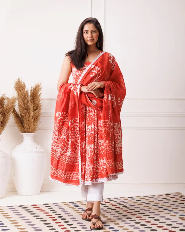 Red_Dabu_Print_Sleeveless_Anarkali_Suit