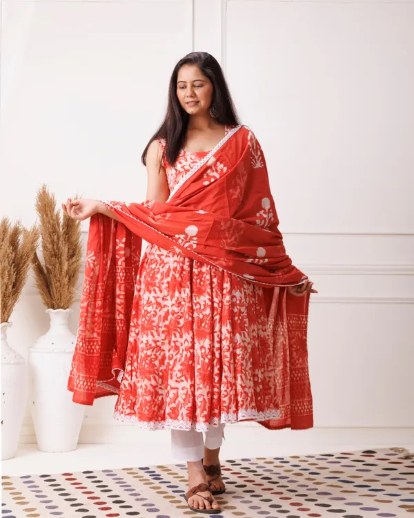 Red_Dabu_Print_Sleeveless_Anarkali_Suit