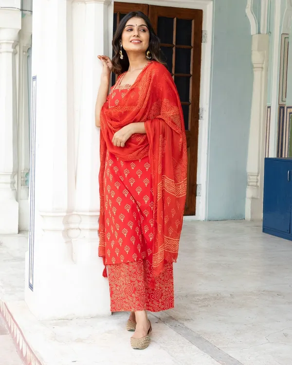 Red_Block_Butti_Print_Cotton_Kurta_Pant_Set
