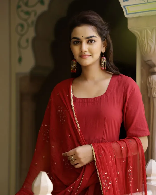 Red_Solid_Anarkali_Suit_With_Dupatta