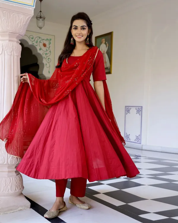 Red_Solid_Anarkali_Suit_With_Dupatta