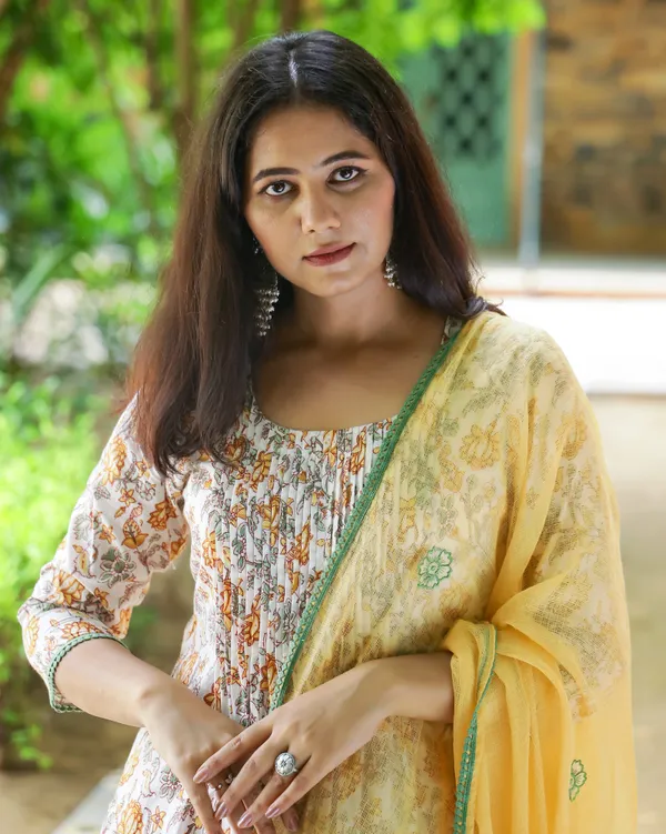 Multicolour_And_Floral_Block_Print_Suit