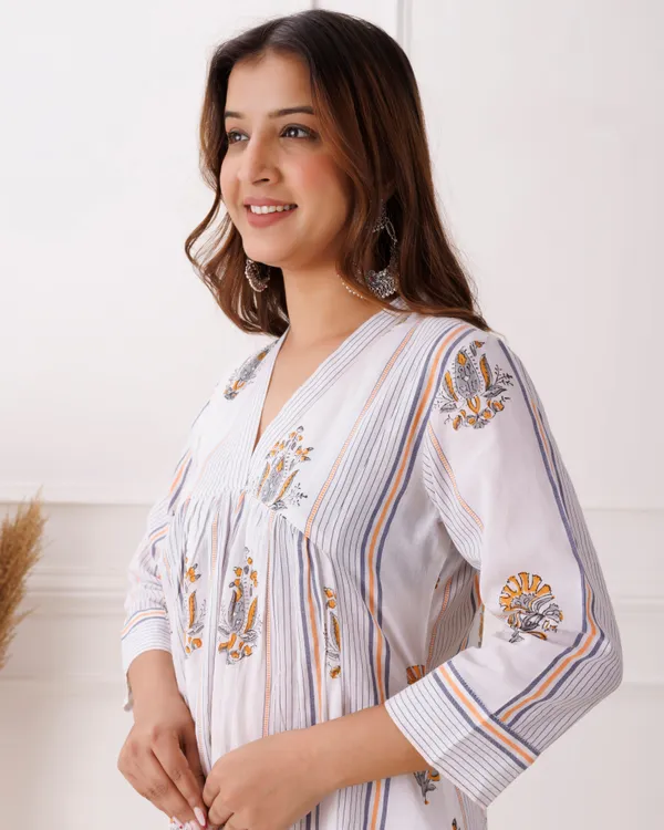 White_Gathe_Handblock_Printed_Cotton_Kurti