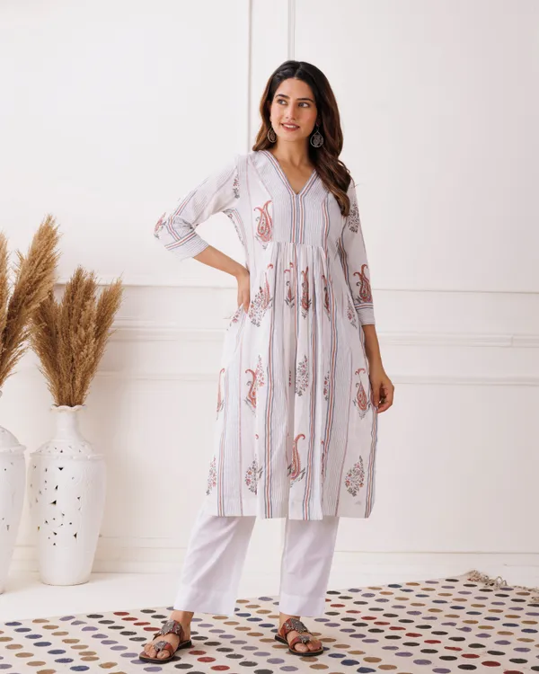 White_Gathe_Paisley_Handblcok_Printed_Cotton_Kurti