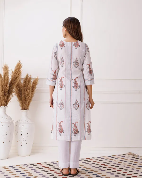 White_Gathe_Paisley_Handblcok_Printed_Cotton_Kurti