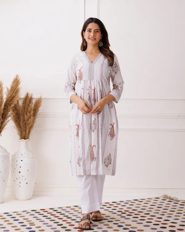 White_Gathe_Paisley_Handblcok_Printed_Cotton_Kurti