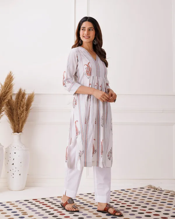 White_Gathe_Paisley_Handblcok_Printed_Cotton_Kurti