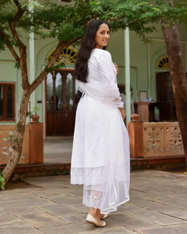 White_Lace_Dobby_Cotton_Anarkali_Suit