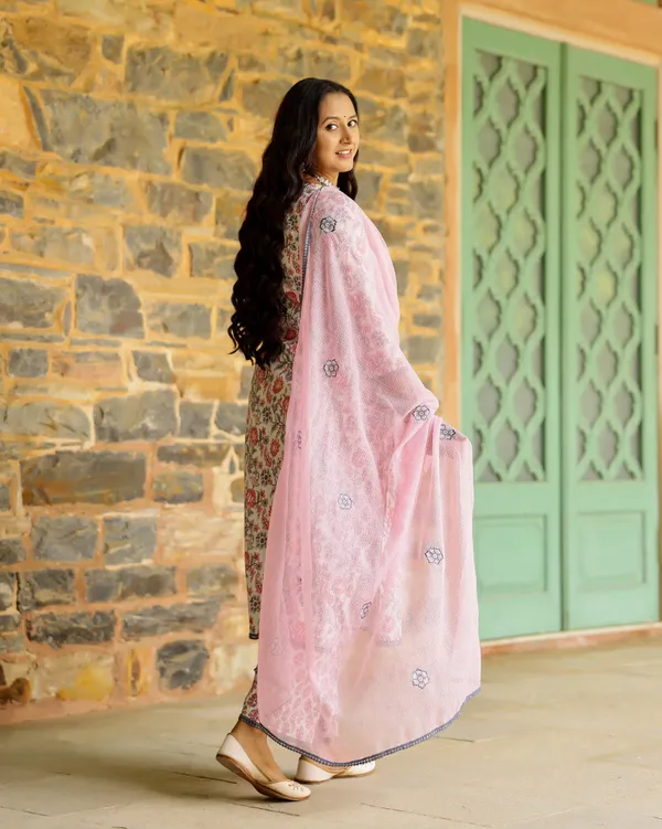 Pink_Block_Printed_Cotton_Suit_Set