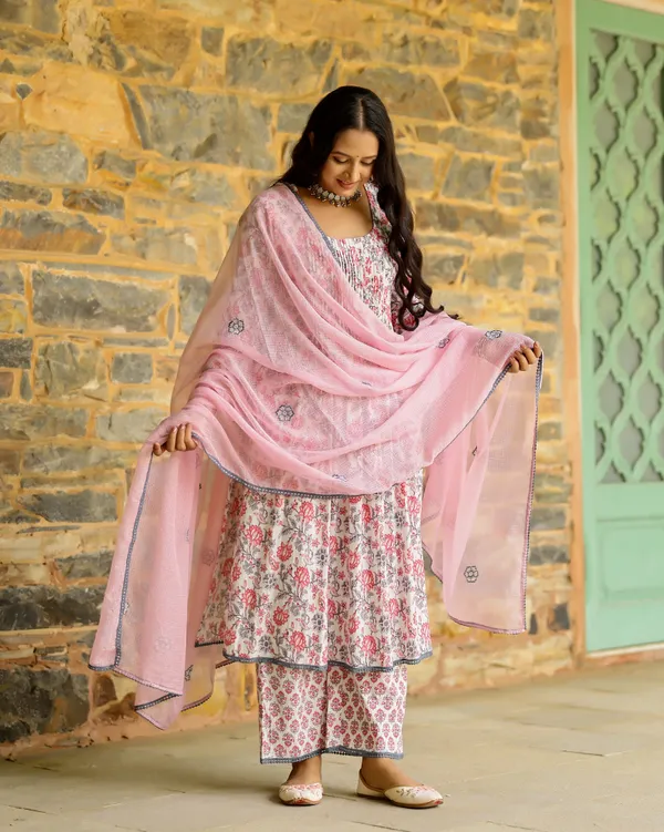 Pink_Block_Printed_Cotton_Suit_Set