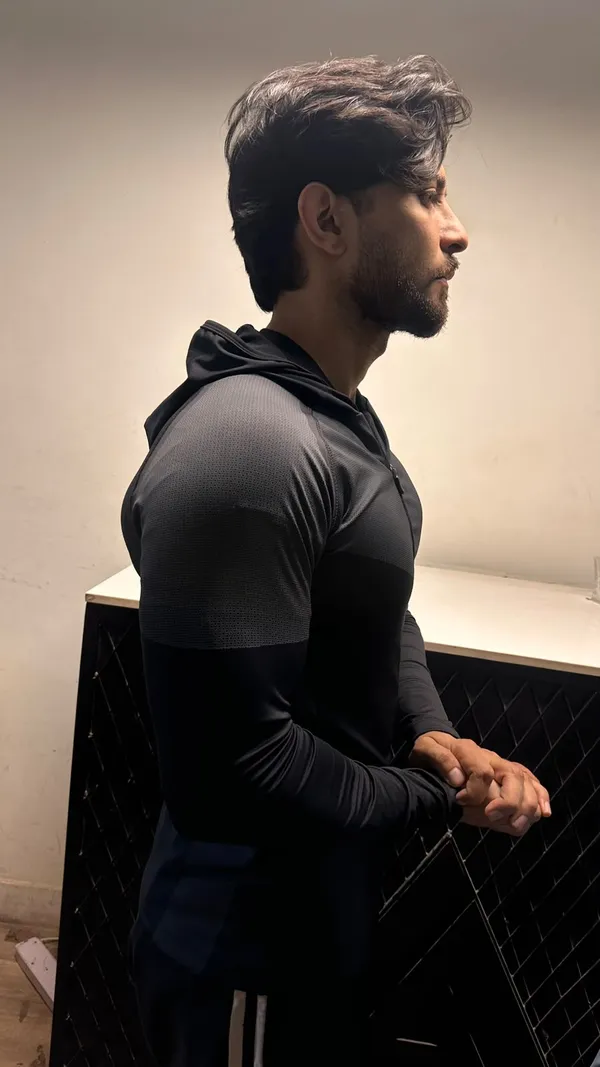 Black_Printed_Printed_Zipper_Compression_Hoodie