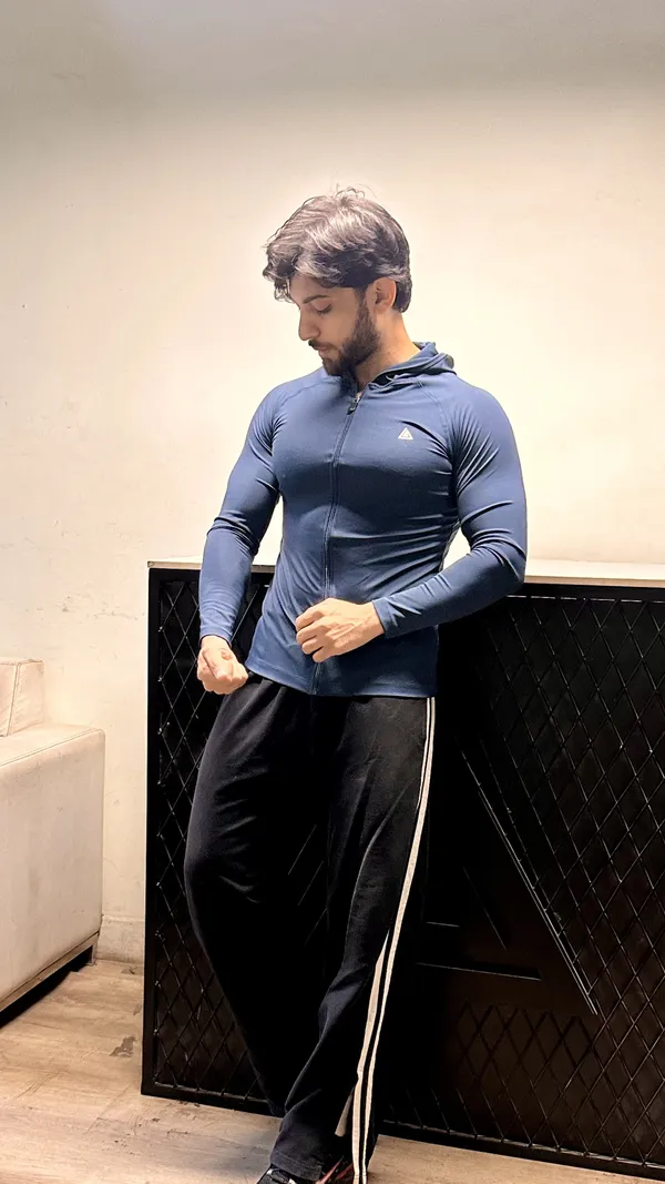 Blue_Hoddie_Zipper