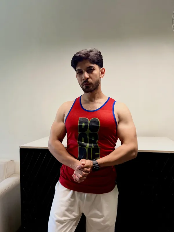 Mens_Red_And_Blue_Athletic_Tank_Top_With_Graphic_Print