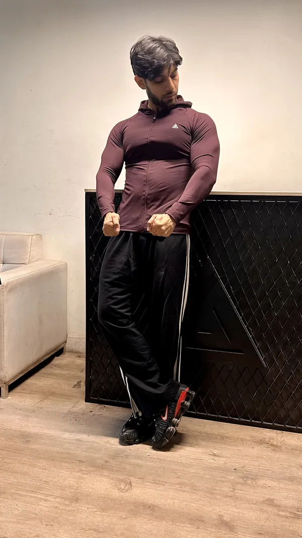 Wine_Hoodie_Zipper