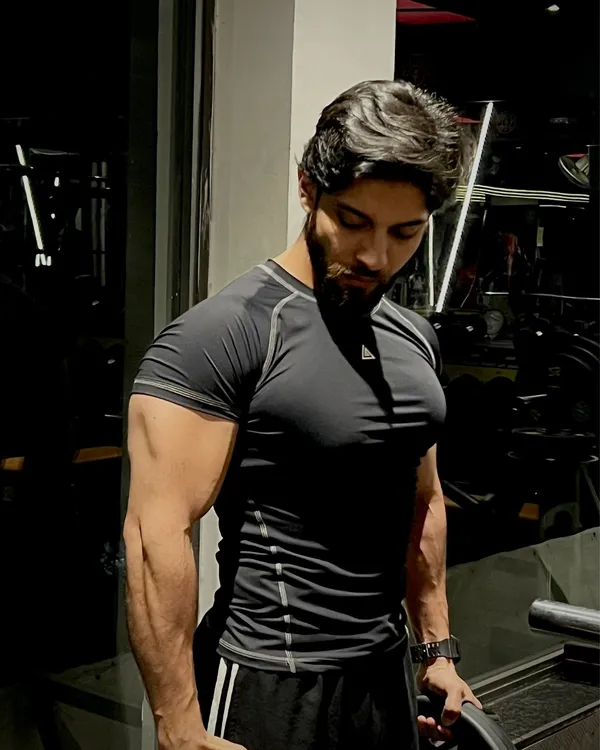 Plain_Black_Full_Sleeves_Compression_T_Shirt