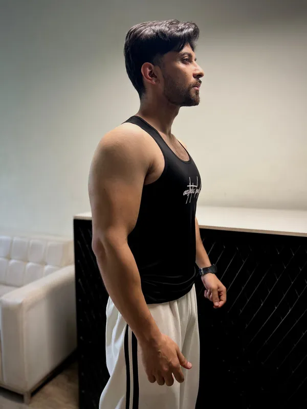 Aesthetic_Looks_Black_Tank_Top_-_Mens_Sleeveless_Gym_Vest