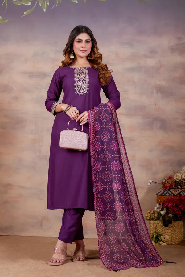 Women_Ethnic_Embroidered_Thread_Work_Kurta_with_Trousers_&_Dupatta