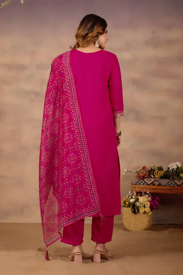Women_Ethnic_Embroidered_Thread_Work_Kurta_with_Trousers_&_Dupatta