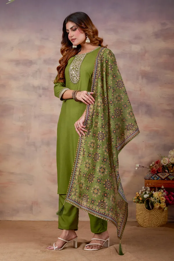 Women_Ethnic_Embroidered_Thread_Work_Kurta_with_Trousers_&_Dupatta
