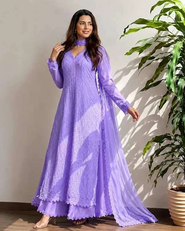 Lavender_Georgette_Chikankari_Embroidery_Kurta_With_Pant_And_Dupatta_For_Women