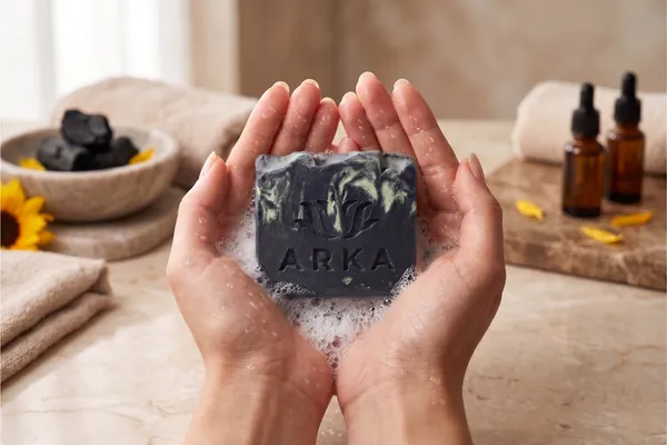 VUNAI_Charcoal_Handmade_Soap_for_Daily_Cleansing,_75_g_Pack_of_2