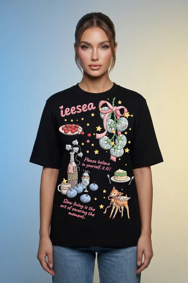 Black_Cotton_Graphic_Print_Oversized_T_Shirt_For_Women
