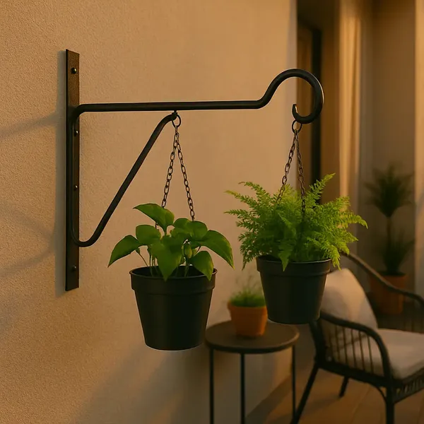 Decorum_Iron_Wall_Bracket_Hook_Black_Triangular_Design
