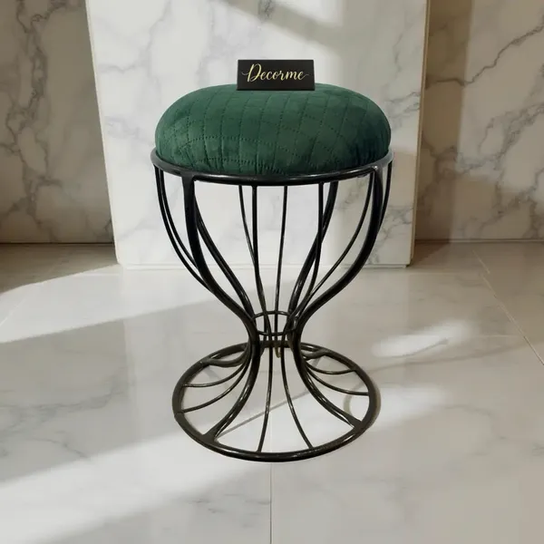Elegant_Curved_Iron_Stool_Warm_Ivory