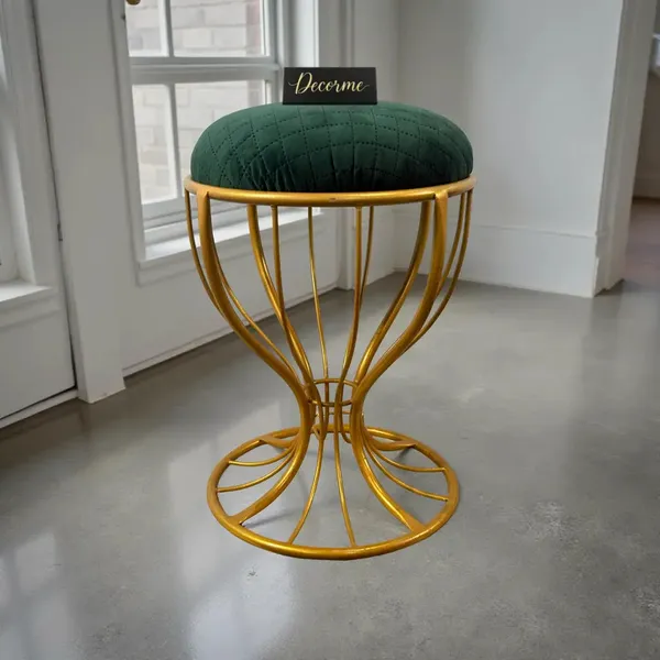 Elegant_Curved_Iron_Stool_Golden_Warm_Ivory