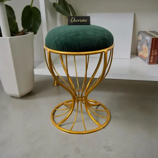 Elegant_Curved_Iron_Stool_Golden_Warm_Ivory