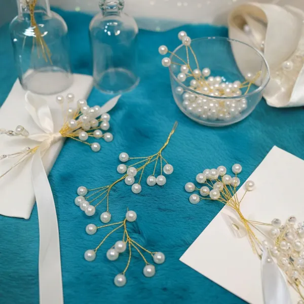 Pearl_Hair_Accessory_Bridal_Hair_Pins_With_Gold_Wire